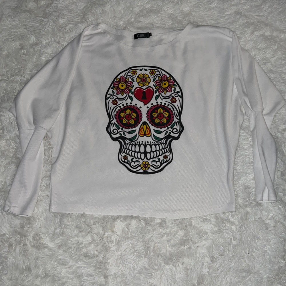 Skull size M shirt